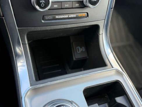 Used 2022 Ford Edge Titanium image 34