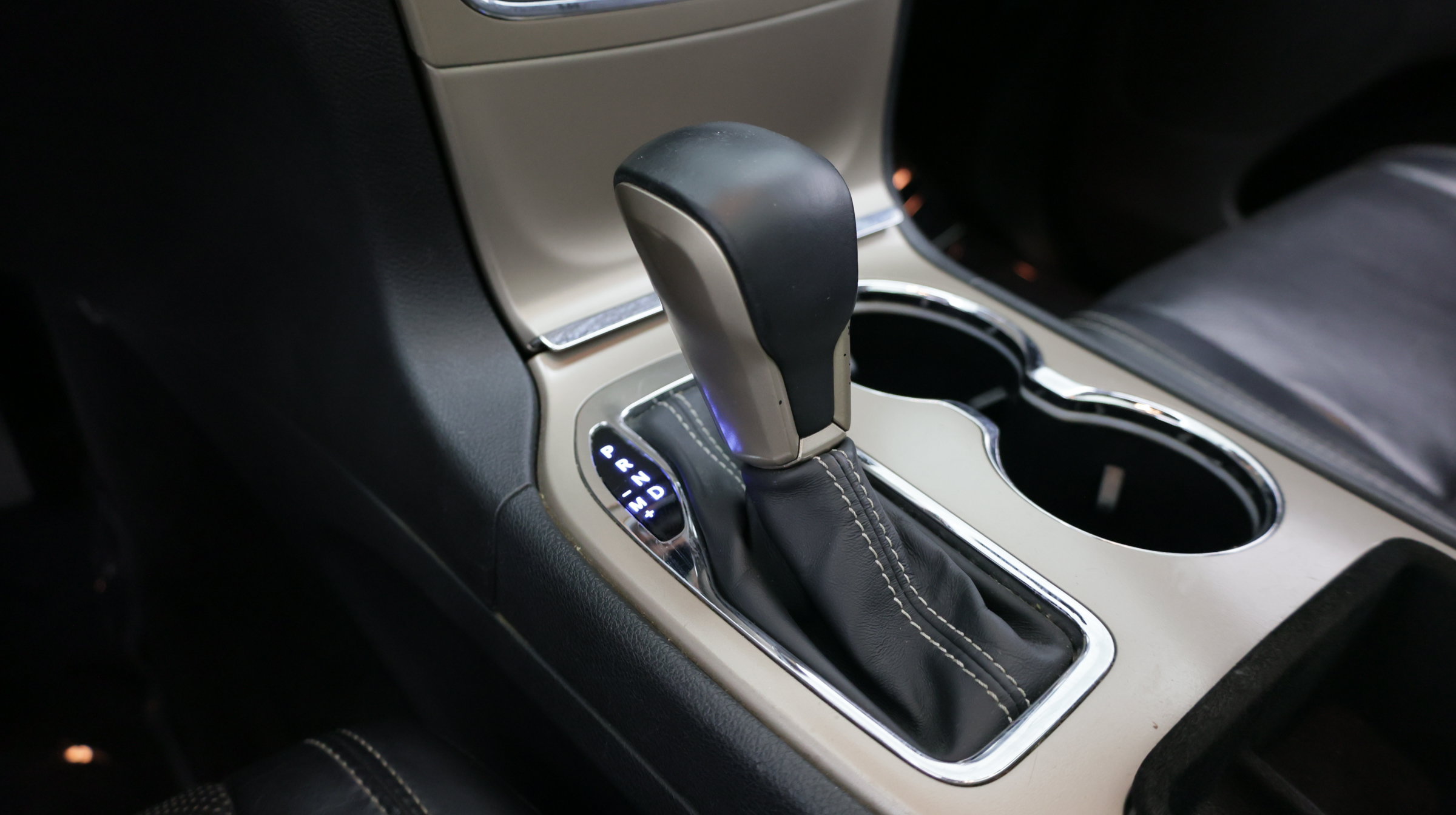 Used 2017 Jeep Grand Cherokee Limited w/ Luxury Group II RWD image 19