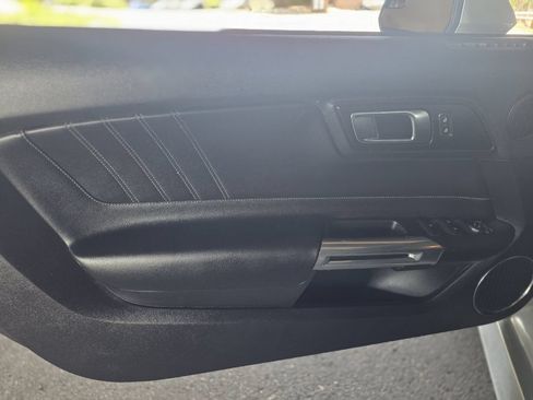 Used 2019 Ford Mustang Premium RWD image 17