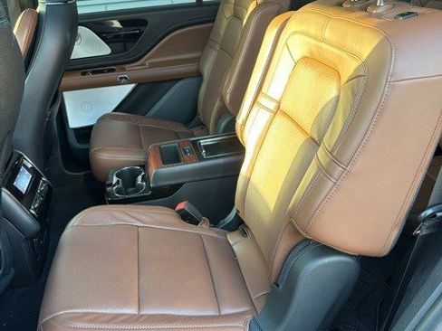 Used 2023 Lincoln Aviator Reserve w/ Equipment Group 201A image 21