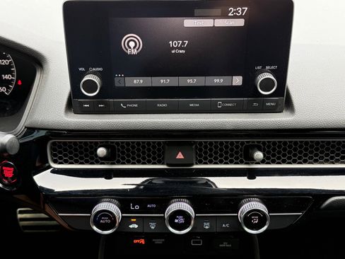 Used 2023 Honda Civic Sport image 18