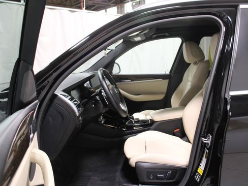 Used 2024 BMW X3 xDrive30i w/ Premium Package AWD/4WD image 4
