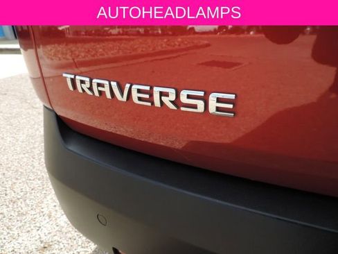 Used 2023 Chevrolet Traverse LT image 13