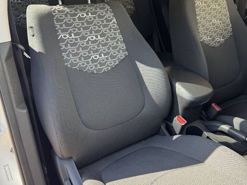 Used 2010 Kia Soul + w/ Audio Pkg FWD image 16