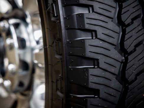 Used 2015 Ford F250 Lariat w/ Lariat Interior Package image 30