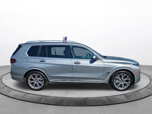 Used 2025 BMW X7 xDrive40i image 3