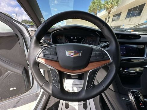 Certified 2024 Cadillac XT5 Premium Luxury w/ Technology Package FWD image 22