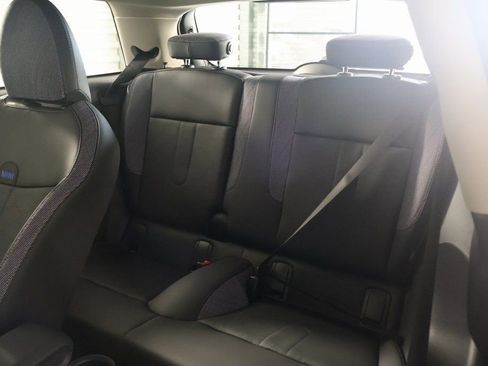 Used 2025 MINI Cooper 2-Door Hardtop image 6