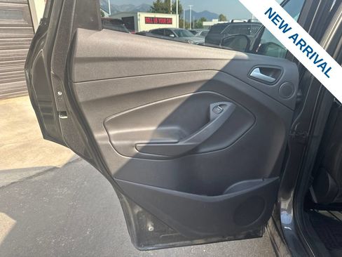 Used 2019 Ford Escape Titanium AWD/4WD image 15
