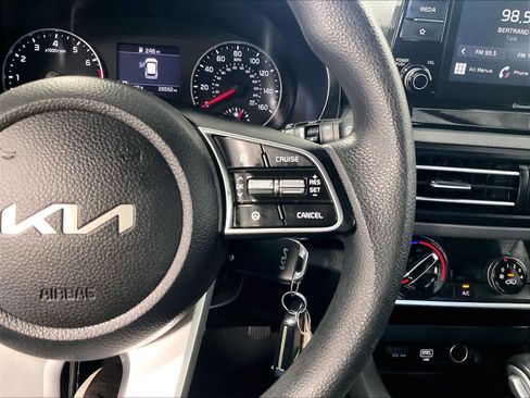 Used 2023 Kia Seltos LX image 23