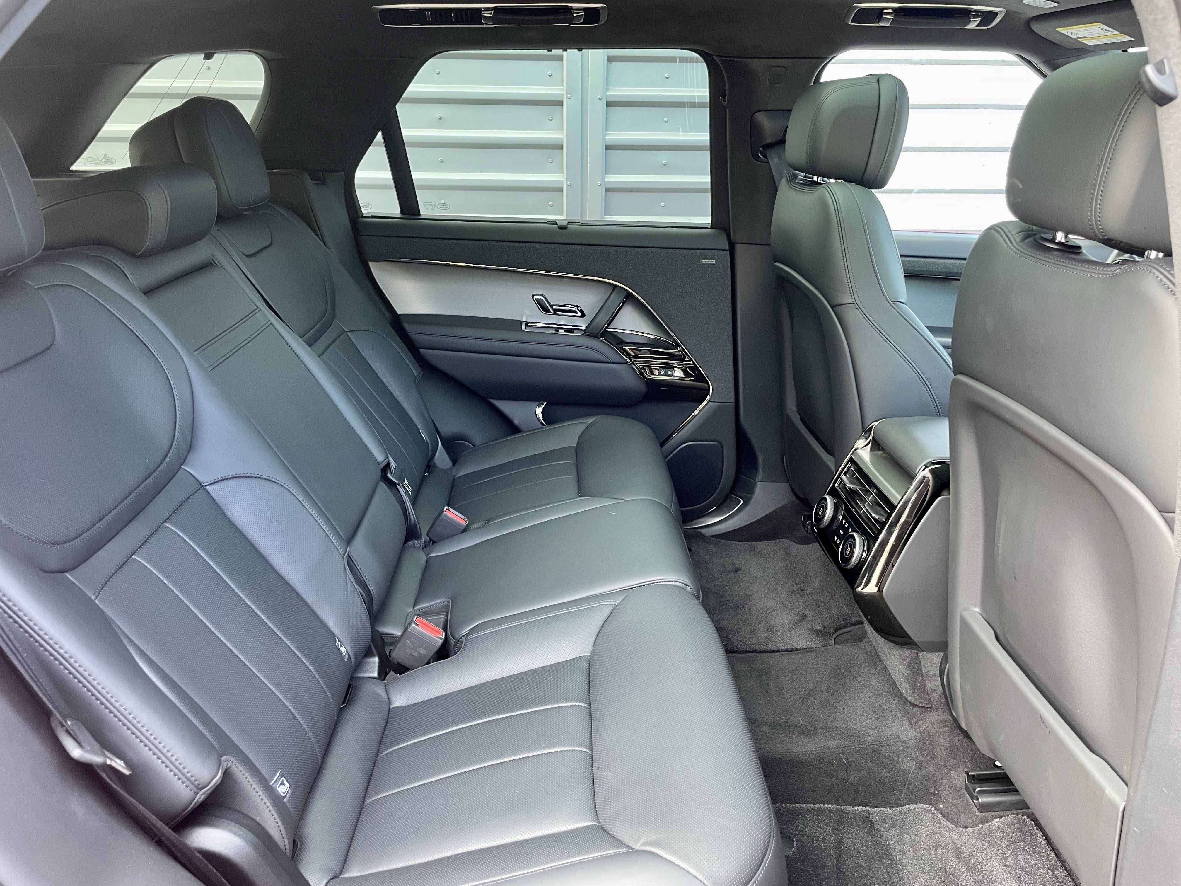 Used 2025 Land Rover Range Rover Sport Autobiography AWD/4WD image 31