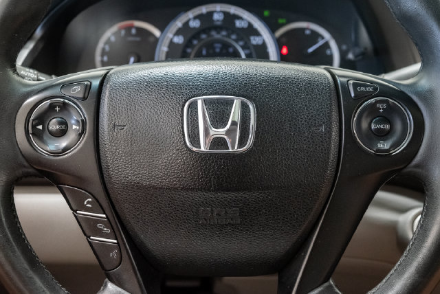 Used 2015 Honda Accord EX-L image 16