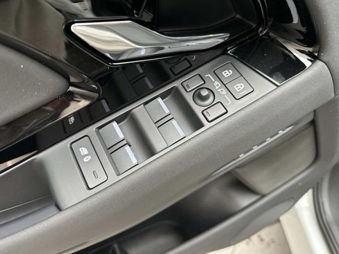 New 2026 Land Rover Range Rover Evoque S AWD/4WD image 10