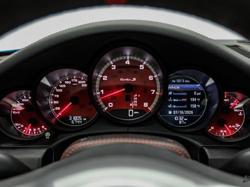 Used 2016 Porsche 911 Turbo S AWD/4WD image 90