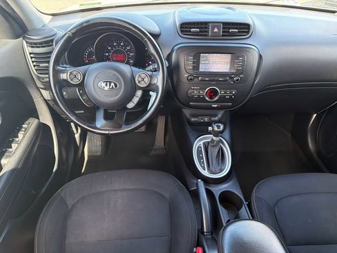 Used 2017 Kia Soul + w/ Designer's Package FWD image 22