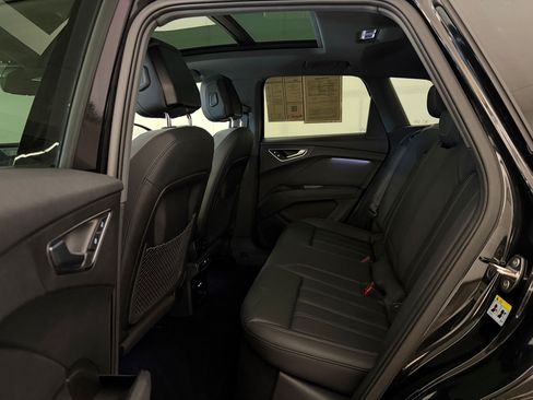 Used 2025 Audi Q4 e-tron Premium w/ Convenience Package RWD image 15