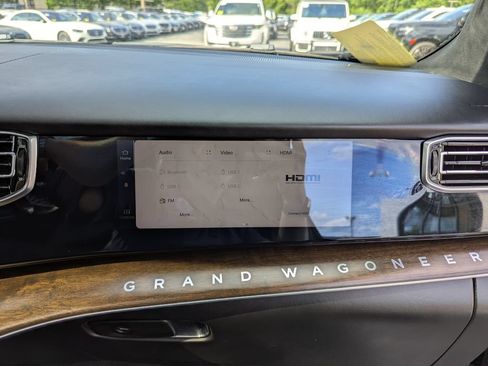 Used 2022 Jeep Grand Wagoneer Series II w/ Convenience Group III AWD/4WD image 39