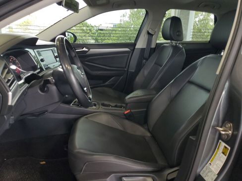 Used 2019 Volkswagen Jetta SE FWD image 17