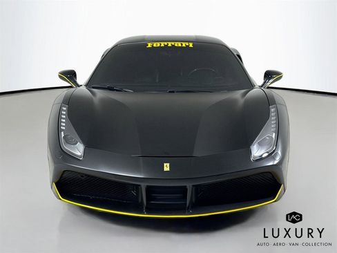 Used 2017 Ferrari 488 GTB image 9