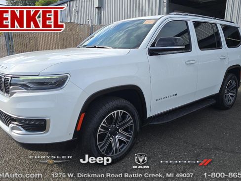 Used 2024 Jeep Wagoneer 4WD w/ Premium Group I image 1