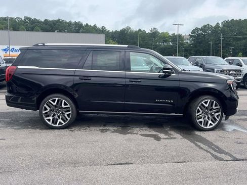 New 2026 Ford Expedition Max Platinum w/ Platinum Ultimate Package AWD/4WD image 2