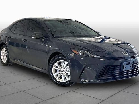 Used 2026 Toyota Camry LE w/ Convenience Package FWD image 2