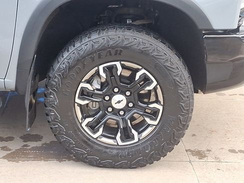 Certified 2024 Chevrolet Silverado 1500 ZR2 image 8