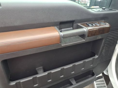 Used 2015 Ford F250 Platinum image 6