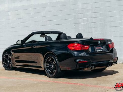 Used 2015 BMW M4 Convertible image 9