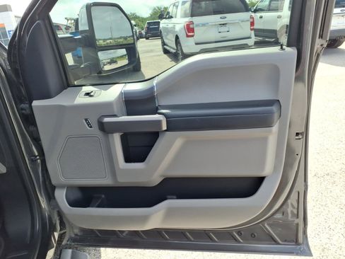 Used 2019 Ford F250 XLT w/ XLT Premium Package AWD/4WD image 11