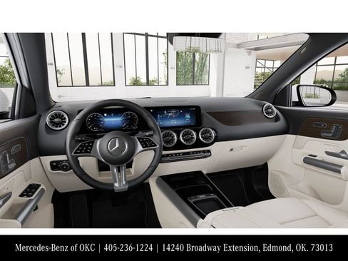New 2026 Mercedes-Benz GLA 250 image 3