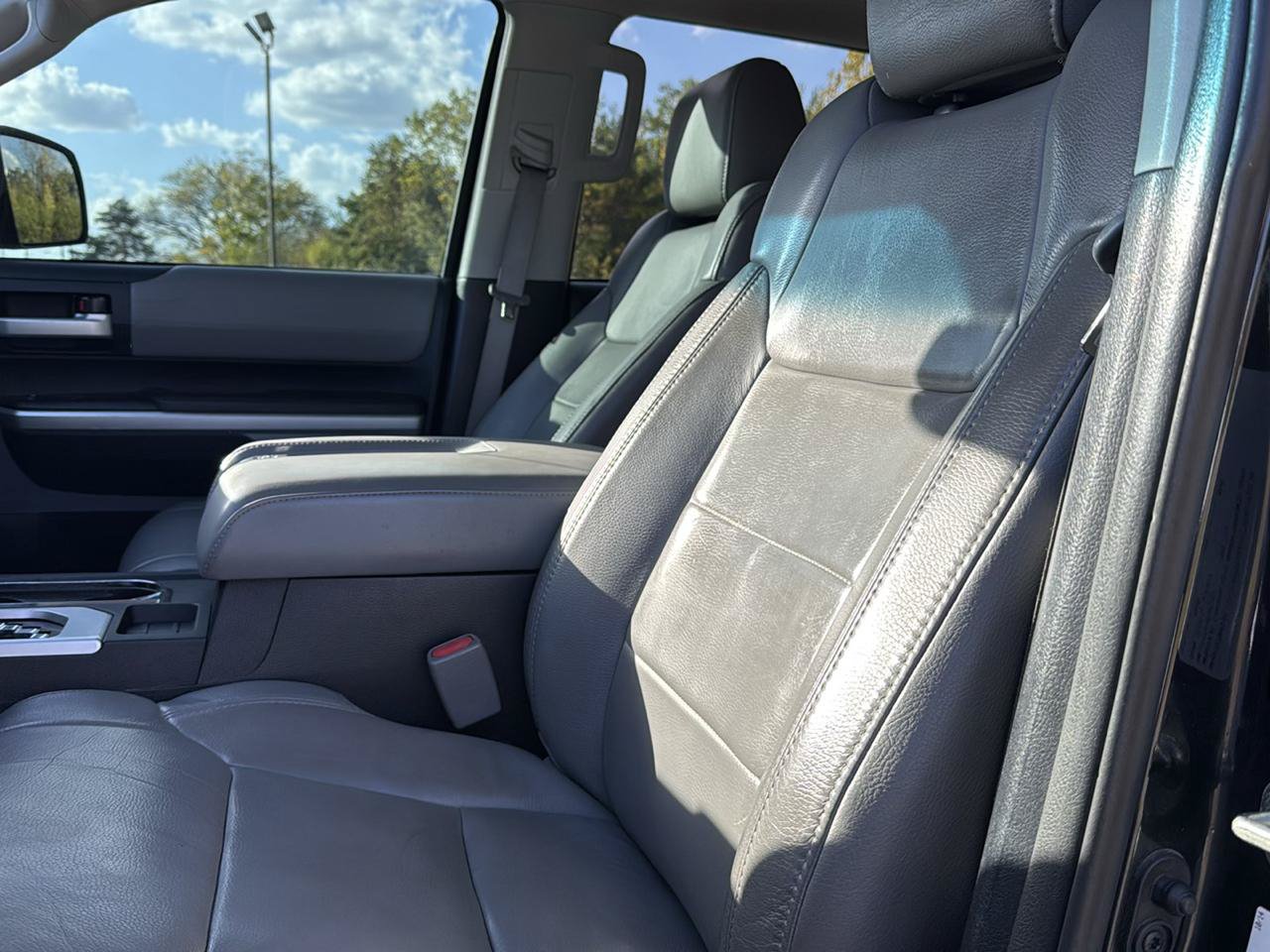 Used 2015 Toyota Tundra Limited AWD/4WD image 22