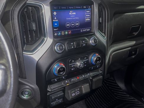 Used 2020 GMC Sierra 1500 SLE w/ SLE Value Package image 19