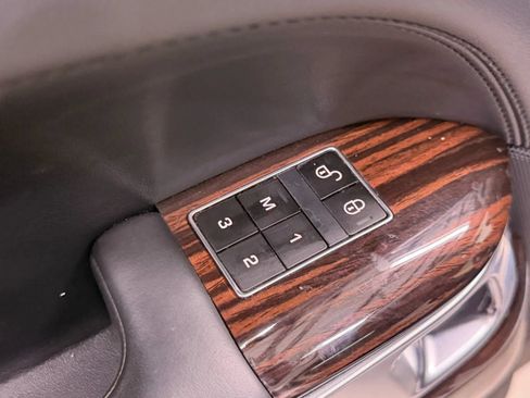 Used 2015 Land Rover Range Rover Supercharged AWD/4WD image 23