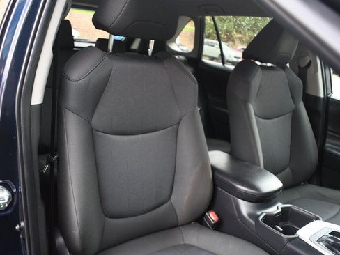 Used 2025 Toyota RAV4 XLE AWD/4WD image 26