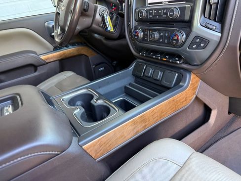 Used 2018 Chevrolet Silverado 1500 LTZ w/ Sport Package AWD/4WD image 41