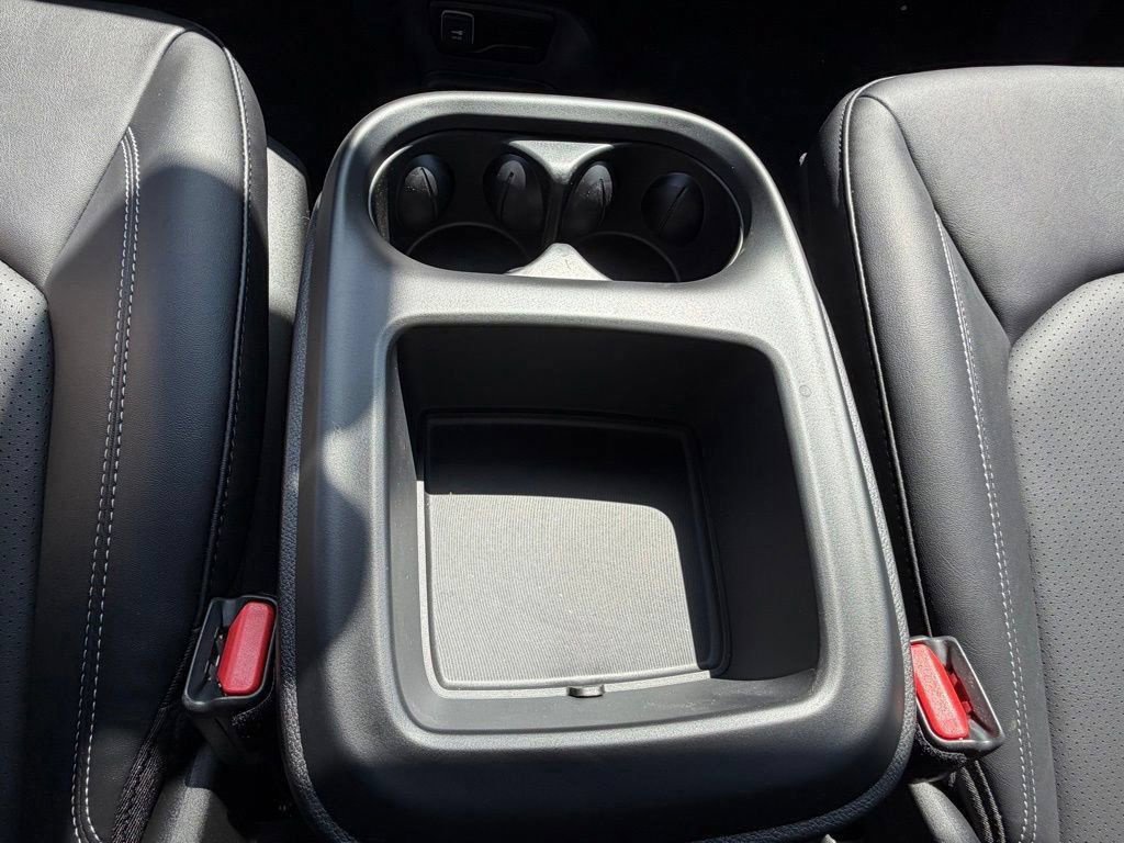 New 2026 Chrysler Pacifica Select w/ S Appearance Package FWD image 24