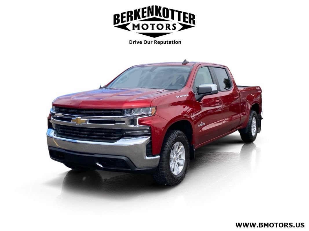 Used 2022 Chevrolet Silverado 1500 LT AWD/4WD image 3