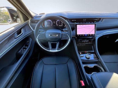 New 2025 Jeep Grand Cherokee Limited image 21