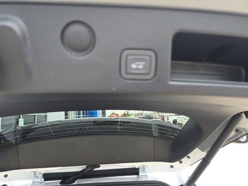 New 2026 Chevrolet Equinox ACTIV w/ Convenience Package III image 10