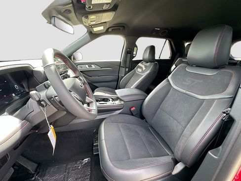 New 2026 Ford Explorer ST RWD image 15