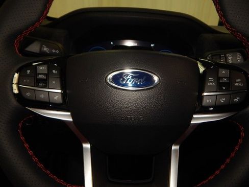 New 2025 Ford Explorer ST-Line w/ Premium Package image 31