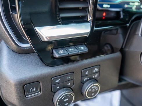 Used 2022 Chevrolet Silverado 1500 High Country w/ High Country Premium Package AWD/4WD image 28