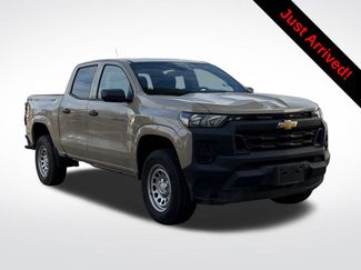Used 2023 Chevrolet Colorado W/T video 1