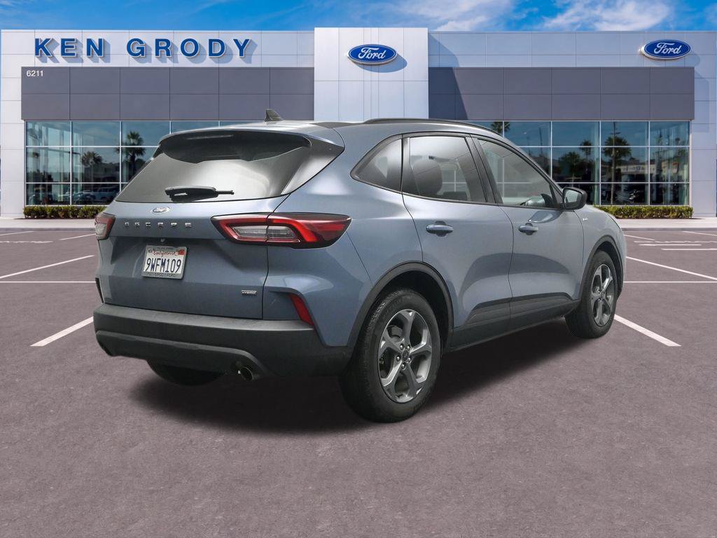 Used 2025 Ford Escape ST-Line w/ Equipment Group 301A FWD image 7