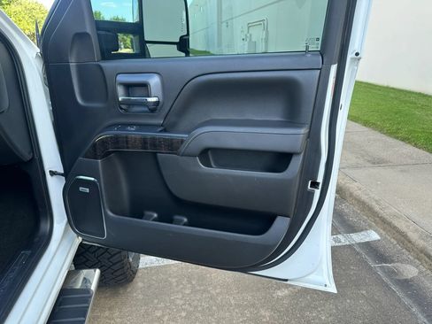 Used 2015 GMC Sierra 3500 Denali AWD/4WD image 31
