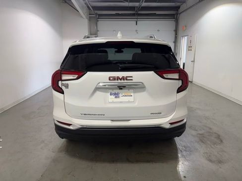 Certified 2022 GMC Terrain SLT image 5