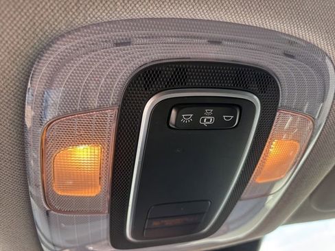 Used 2021 Hyundai Elantra SE FWD image 24