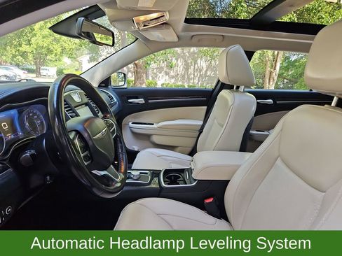 Used 2021 Chrysler 300 Touring L w/ Popular Equipment Group AWD/4WD image 23