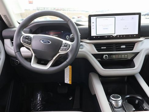 New 2026 Ford Explorer Active w/ Active Comfort Package AWD/4WD image 21